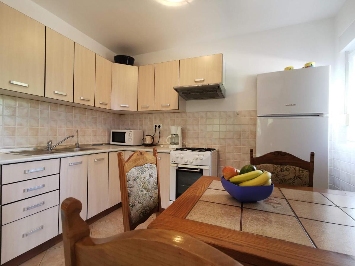 Apartment Dundo in quiet green area Medulin Buitenkant foto