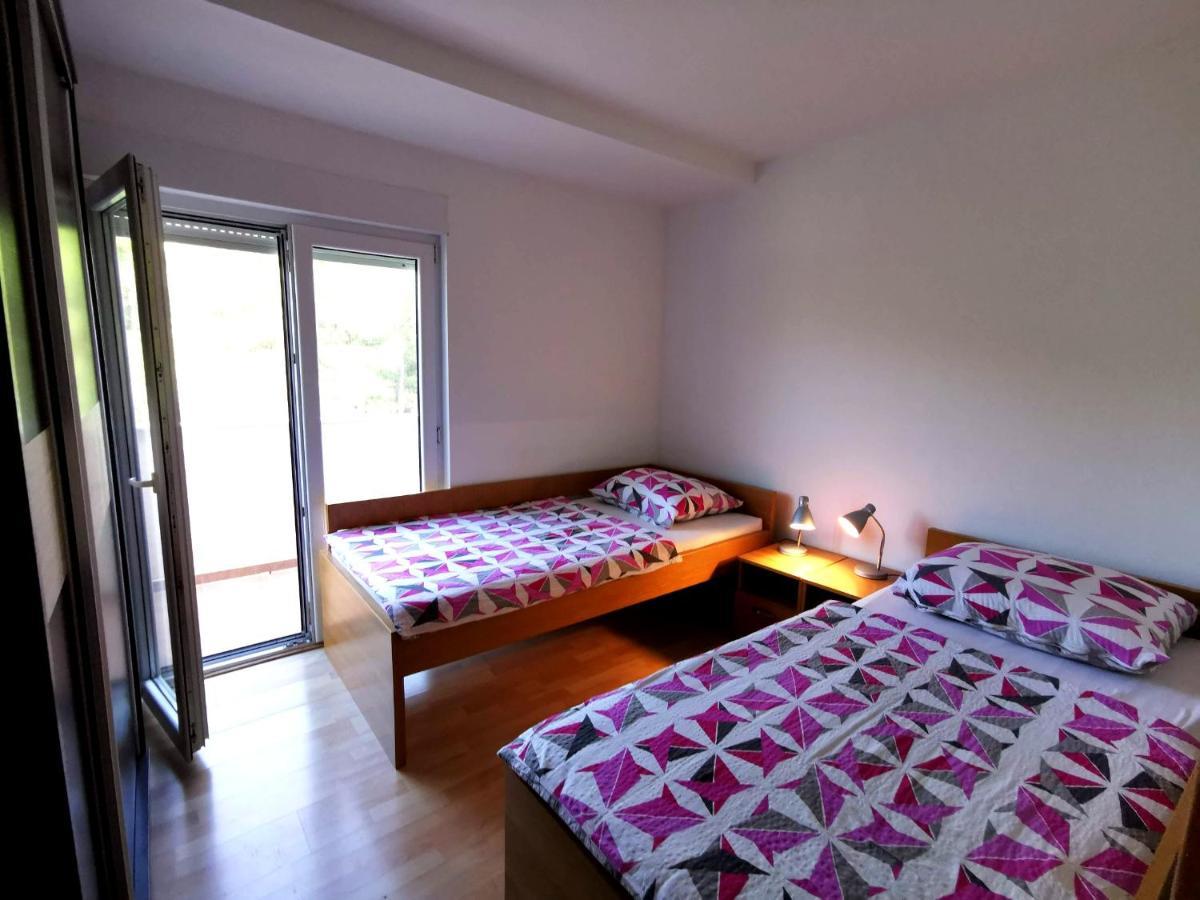 Apartment Dundo in quiet green area Medulin Buitenkant foto